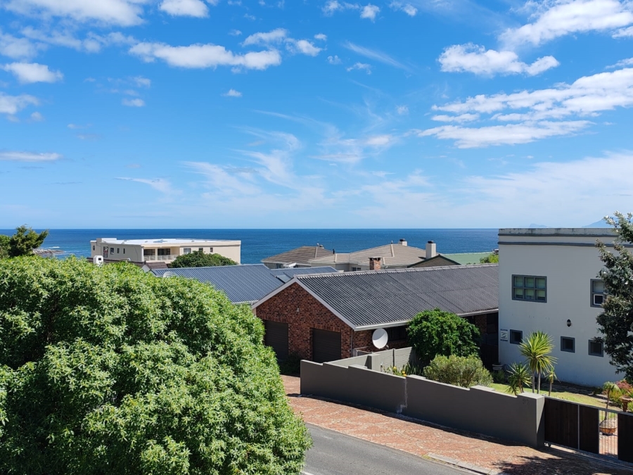 4 Bedroom Property for Sale in De Kelders Western Cape